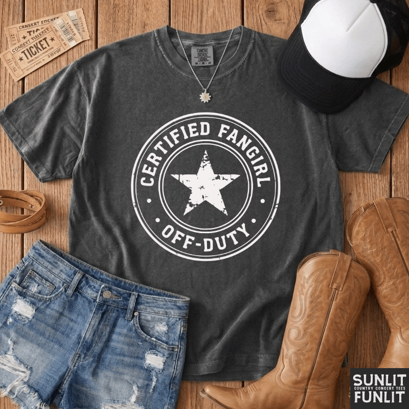 Certified Fangirl - Off Duty Tee
