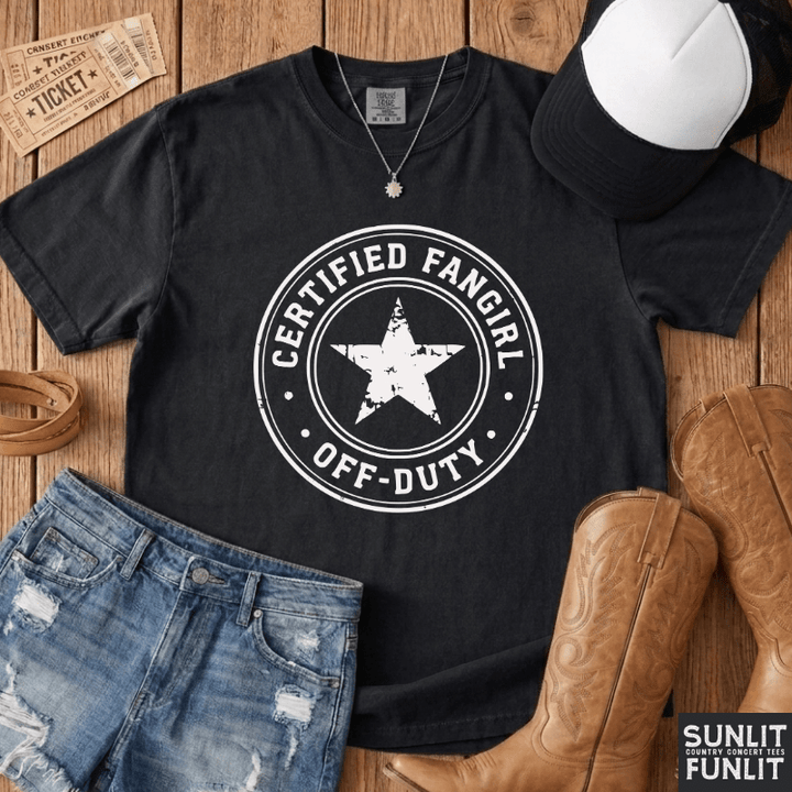 Certified Fangirl - Off Duty Tee