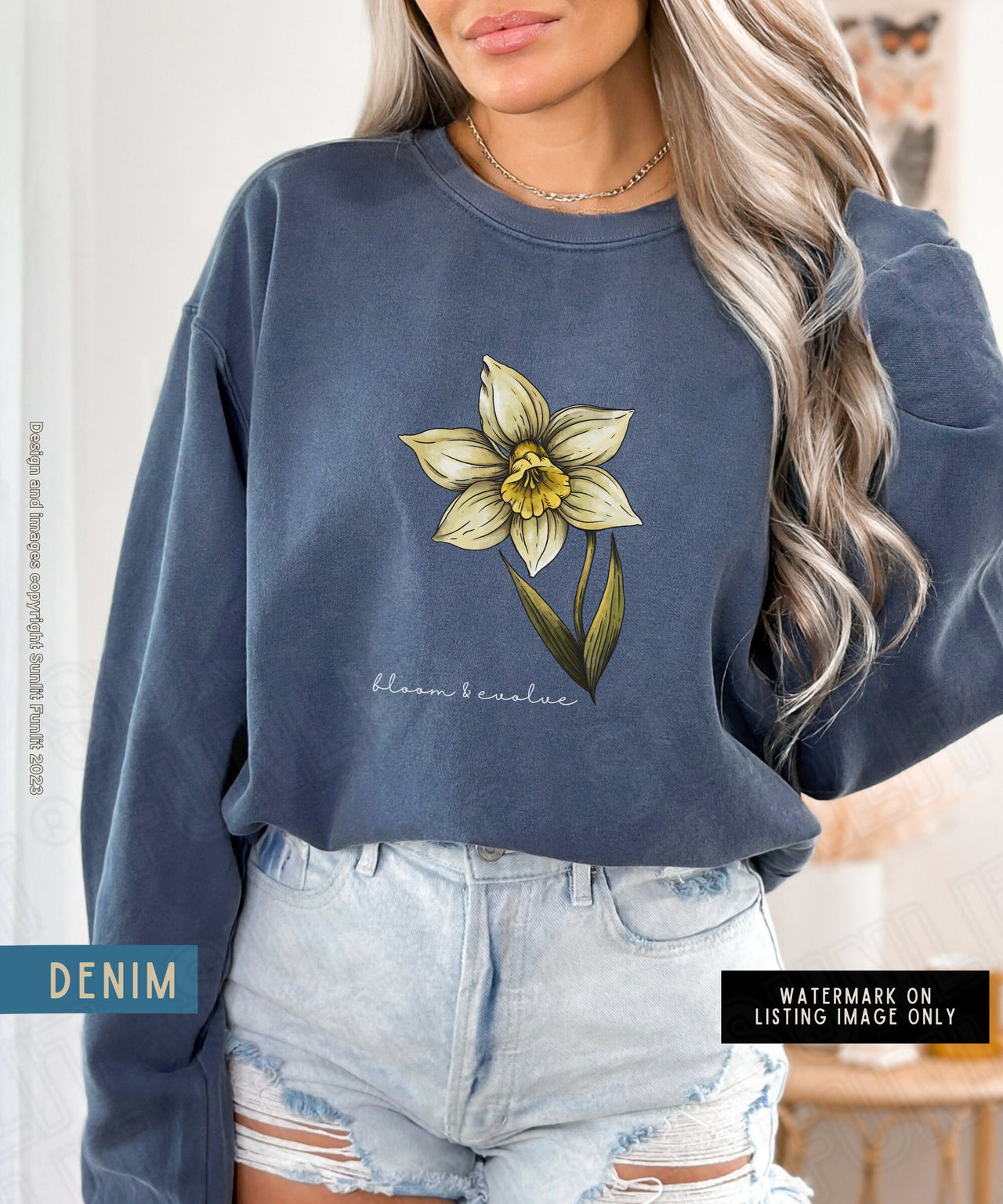 December Birth Flower Sweater, Comfort Colors Floral Sweatshirt, Minimalist Vintage Narcissus Shirt, Birth Month Flower Dec Birthday Gift - SunlitFunlit