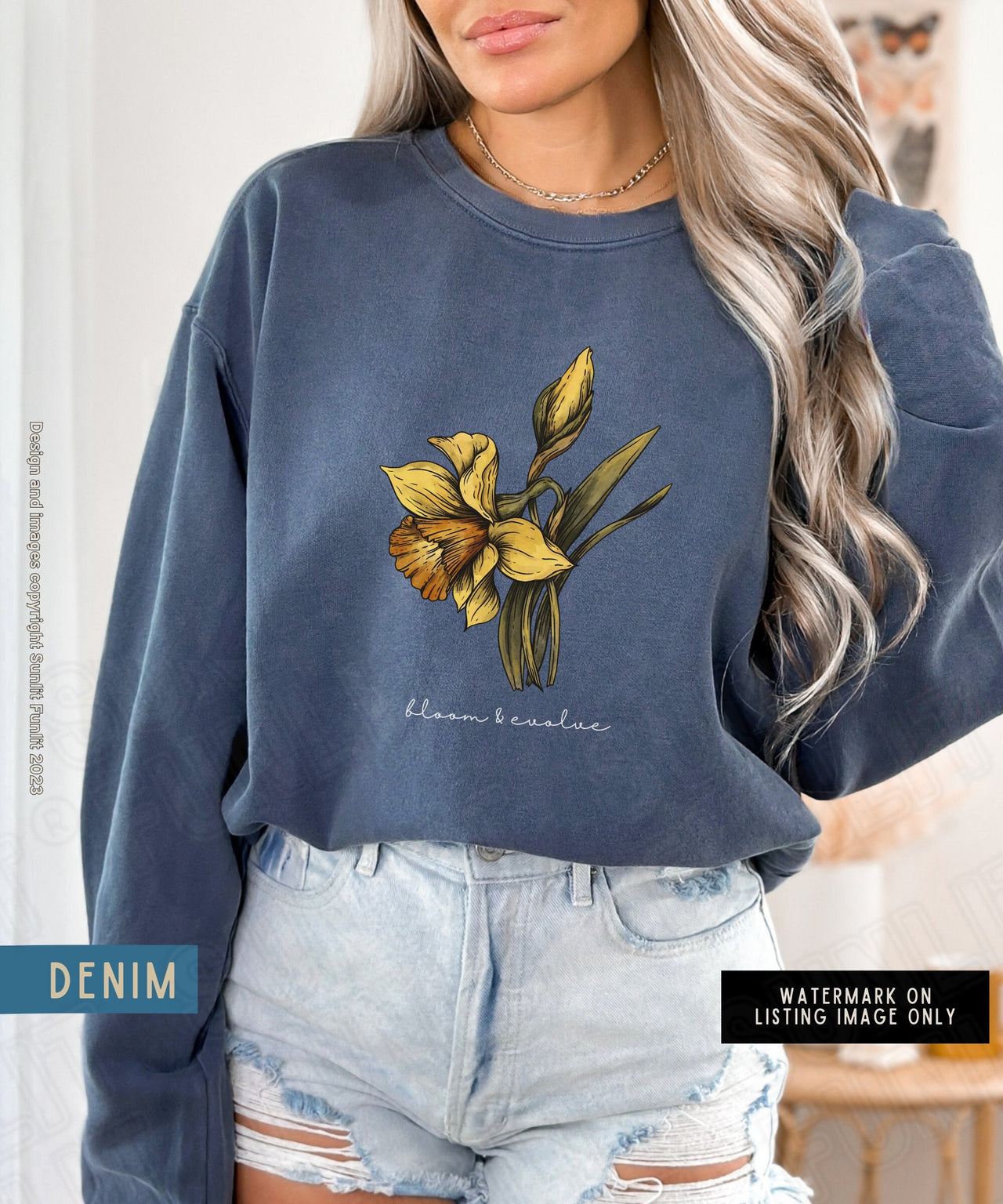 March Birth Flower Sweater, Comfort Colors Floral Sweatshirt, Minimalist Vintage Daffodil Shirt, Birth Month Flower Birthday Gift, Bloom Tee - SunlitFunlit