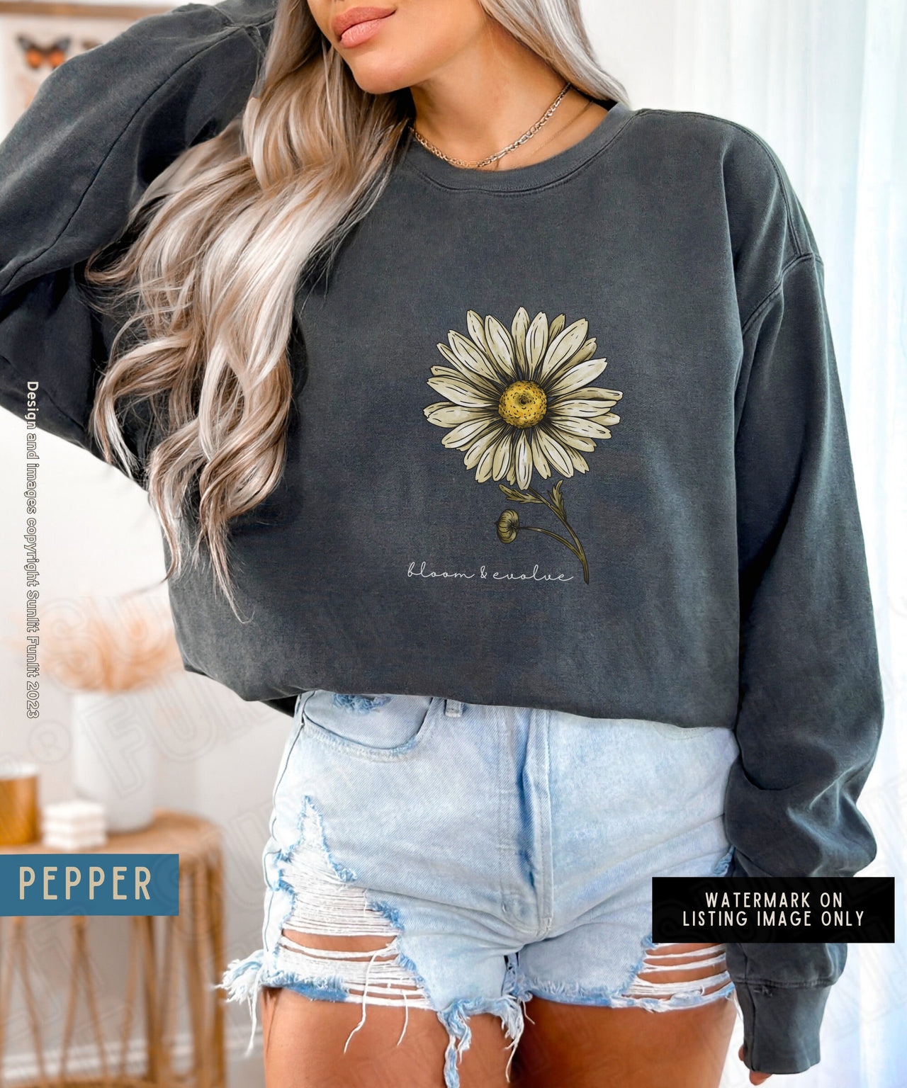 April Birth Flower Sweater, Comfort Colors Floral Sweatshirt, Minimalist Vintage Daisy Shirt, Birth Month Flower Birthday Gift Bloom Sweater - SunlitFunlit