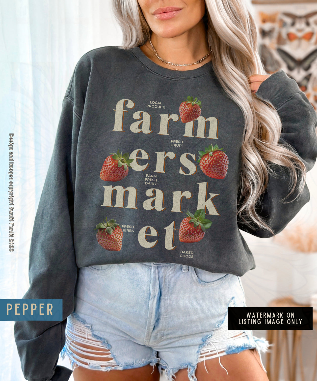 Comfort Colors Strawberry Sweatshirt, Womens Tshirts Strawberry Clothes, Cute Aesthetic Strawberry Print Cottagecore Sweater Farmers Market - SunlitFunlit