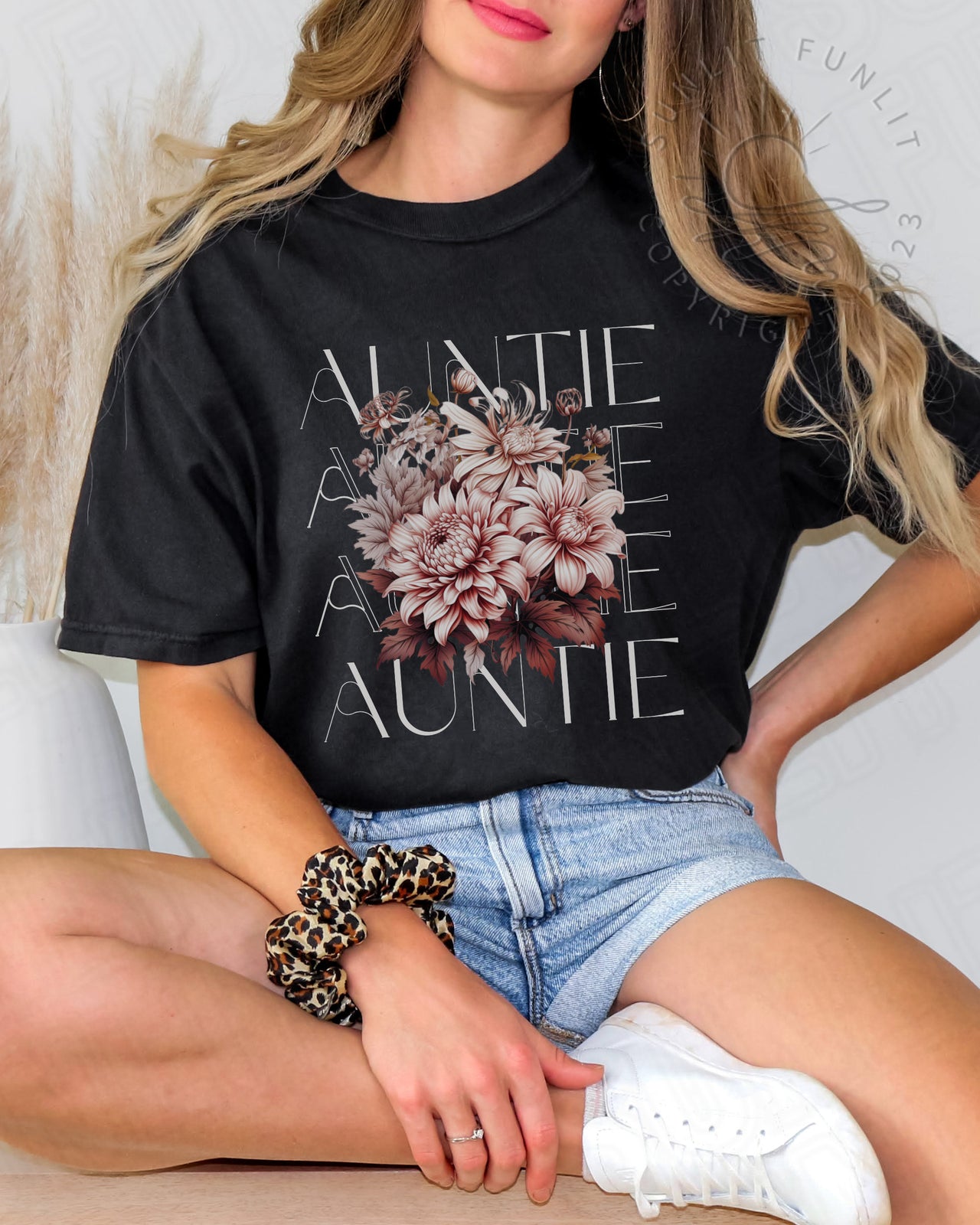 Wildflower Auntie Shirt Comfort Colors, Aunty Tshirt - SunlitFunlit