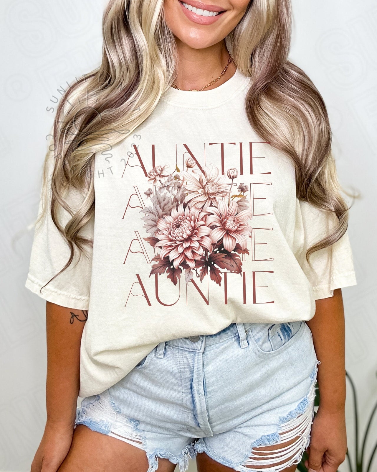 Wildflower Auntie Shirt Comfort Colors, Aunty Tshirt - SunlitFunlit